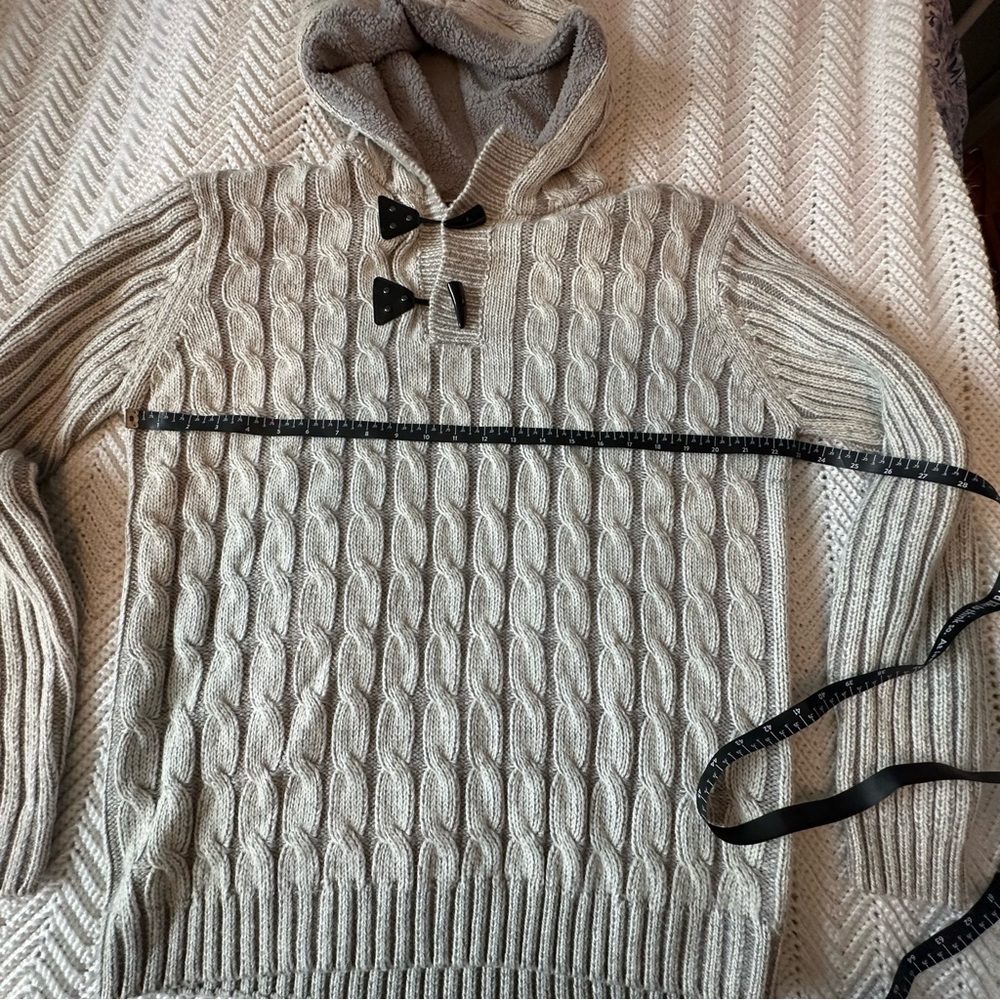 Classic Beige Cable Knit Sweater with Hoodie and Toggle Buttons Largebt3-a20 - Picture 5 of 7